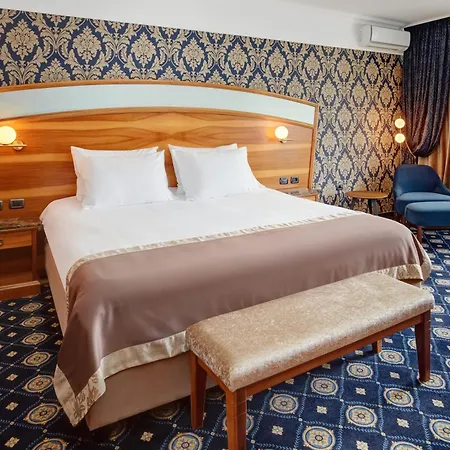 Remisens Metropol 5*